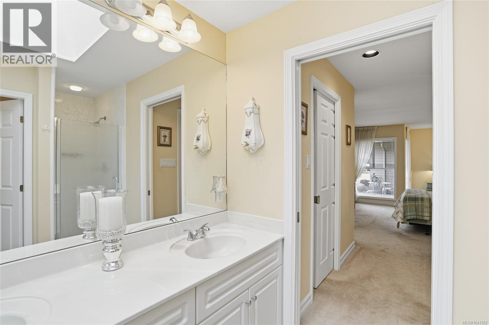 817 Lakes Blvd - 35