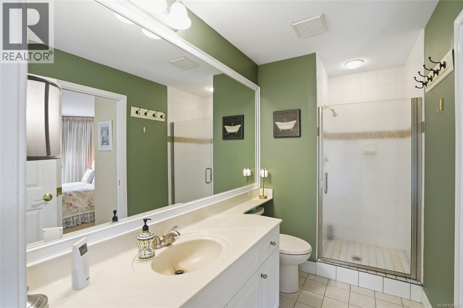 817 Lakes Blvd - 39