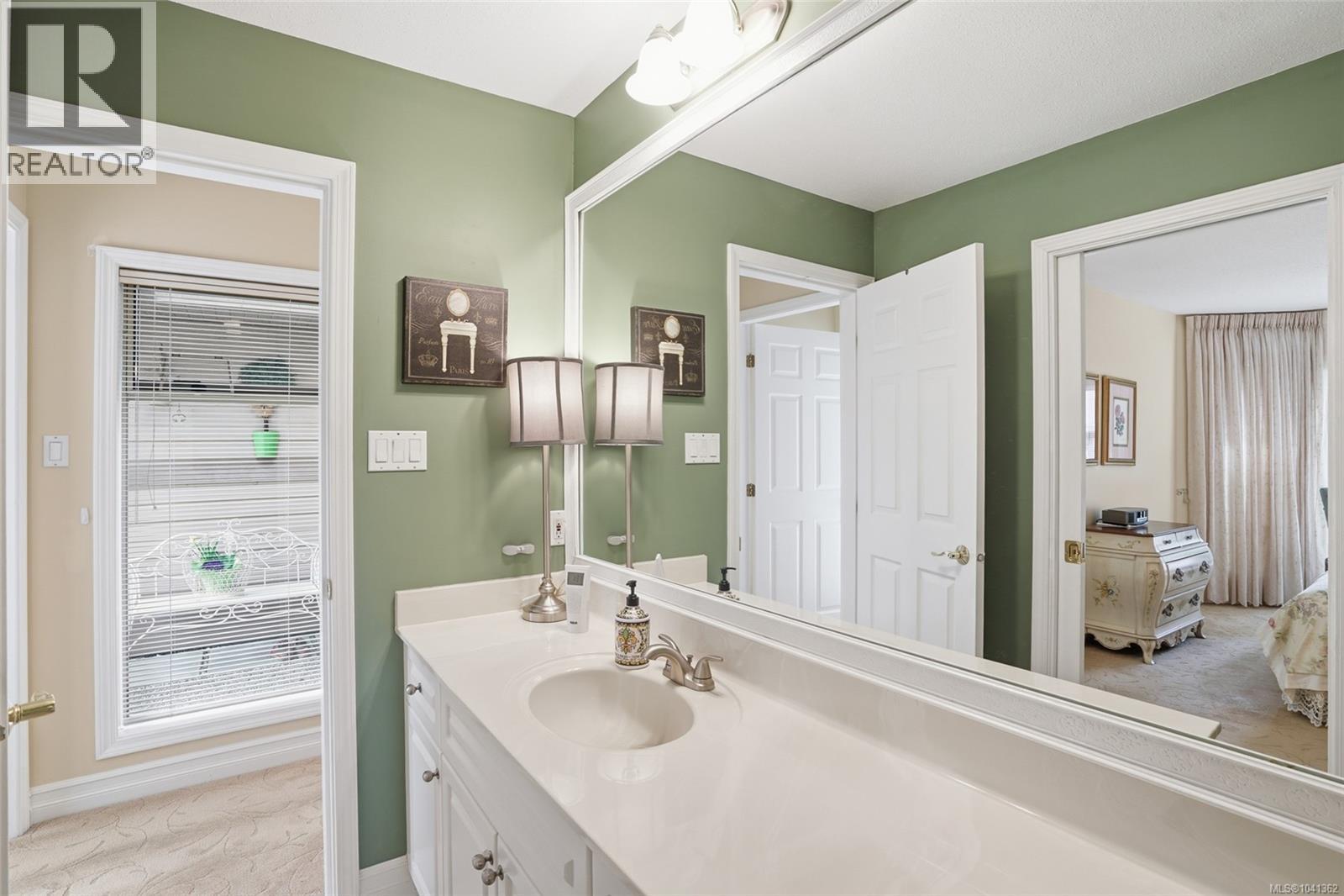 817 Lakes Blvd - 41
