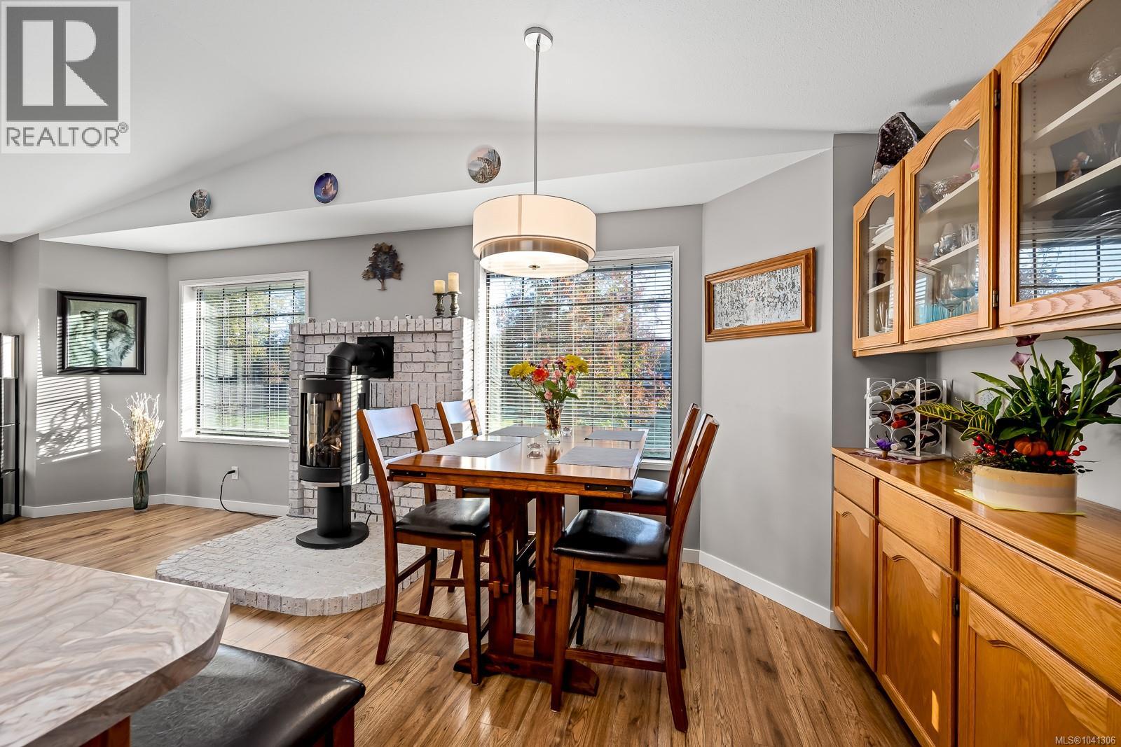 4863 Dundas Rd - 11