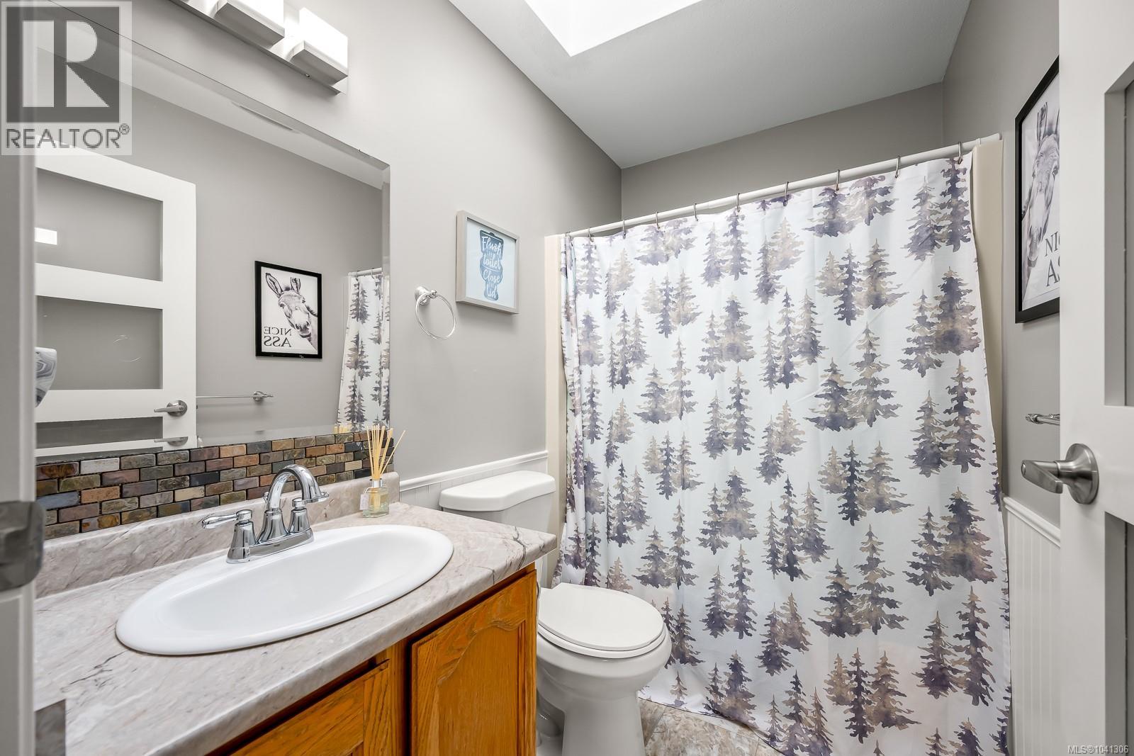 4863 Dundas Rd - 24