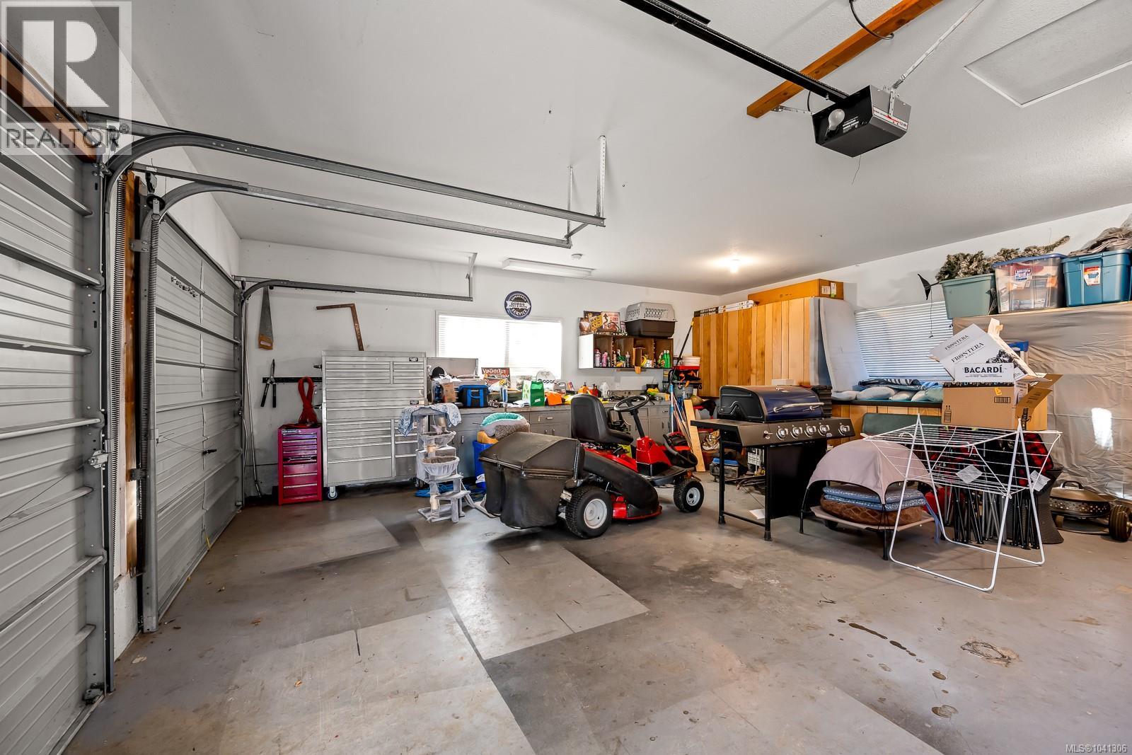 4863 Dundas Rd - 27