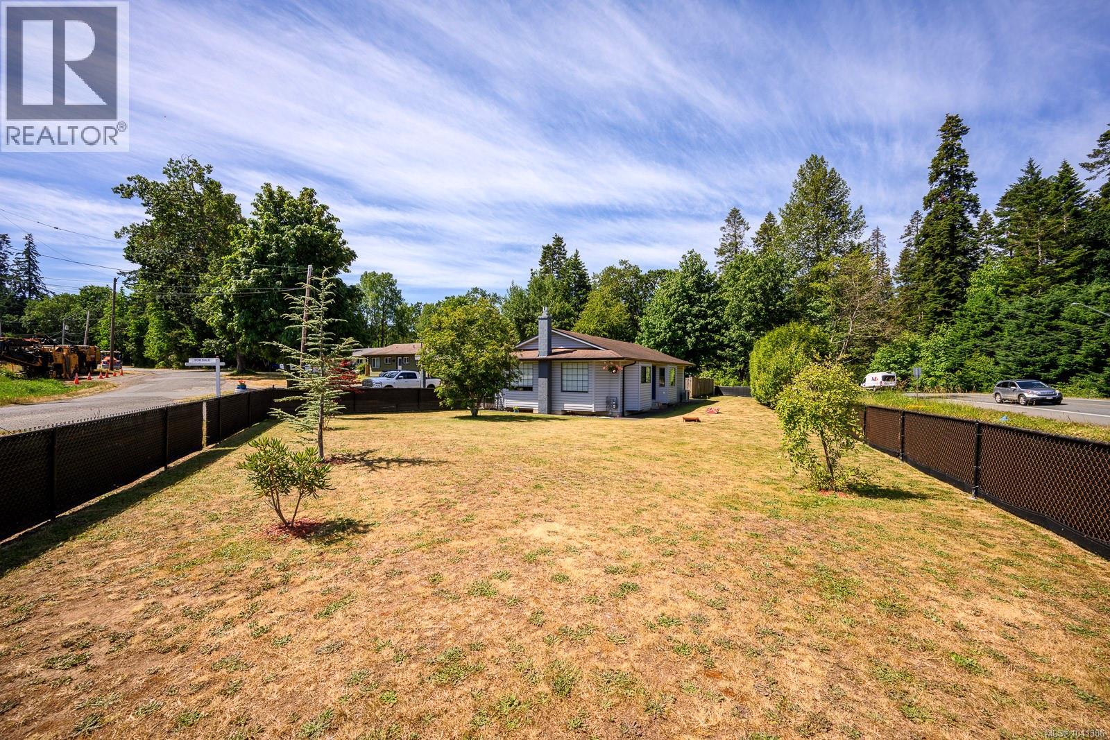 4863 Dundas Rd - 29