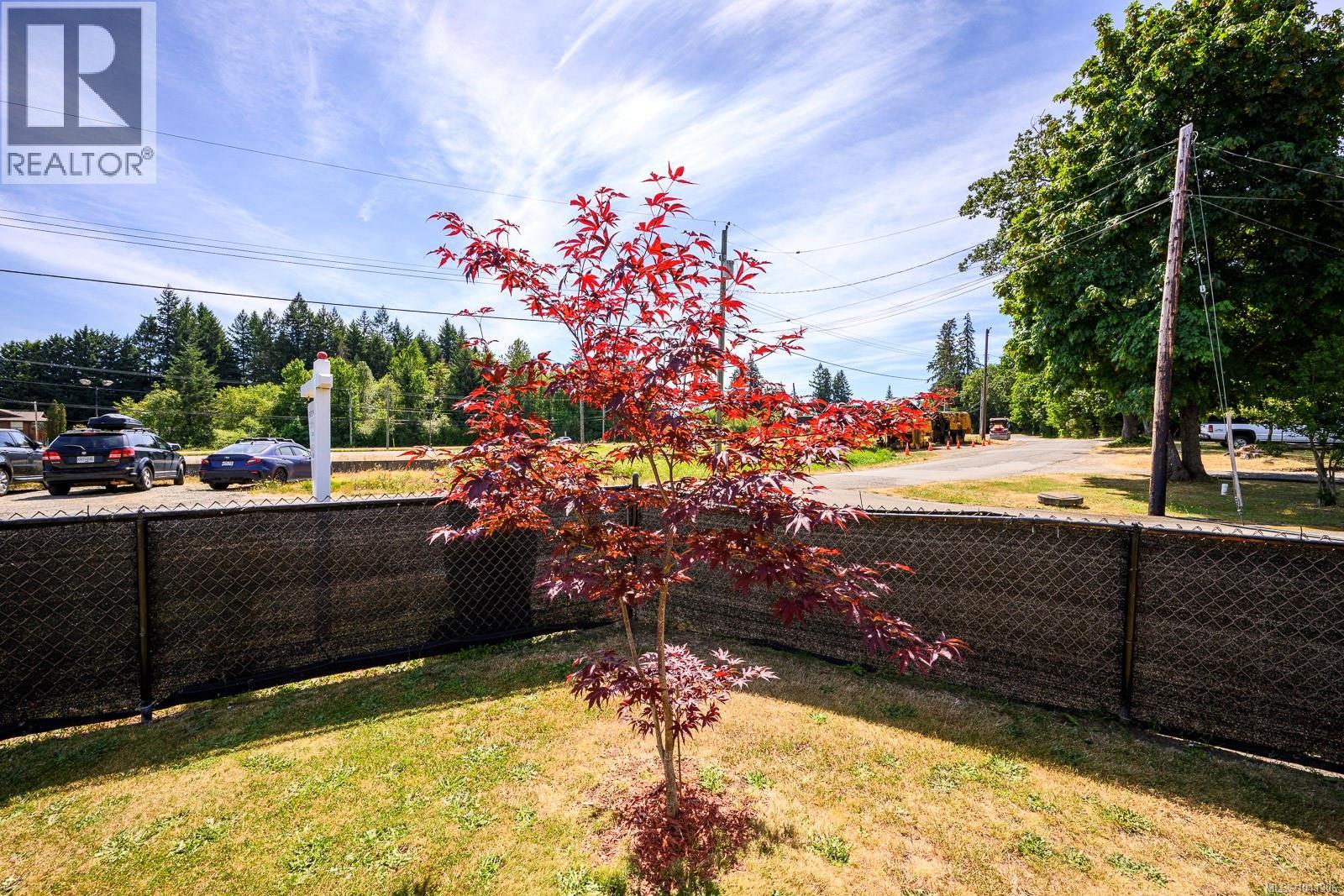 4863 Dundas Rd - 40
