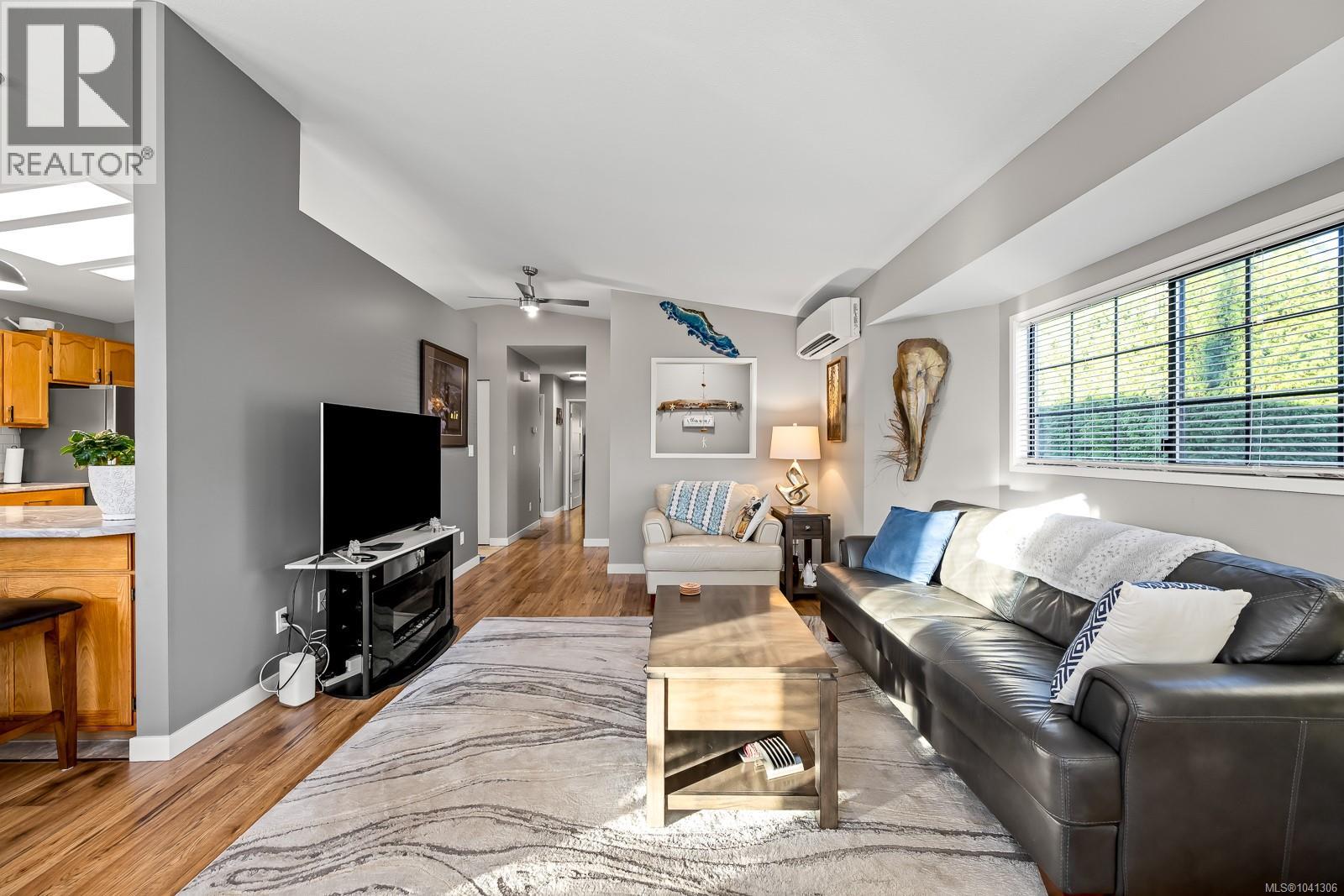 4863 Dundas Rd - 7