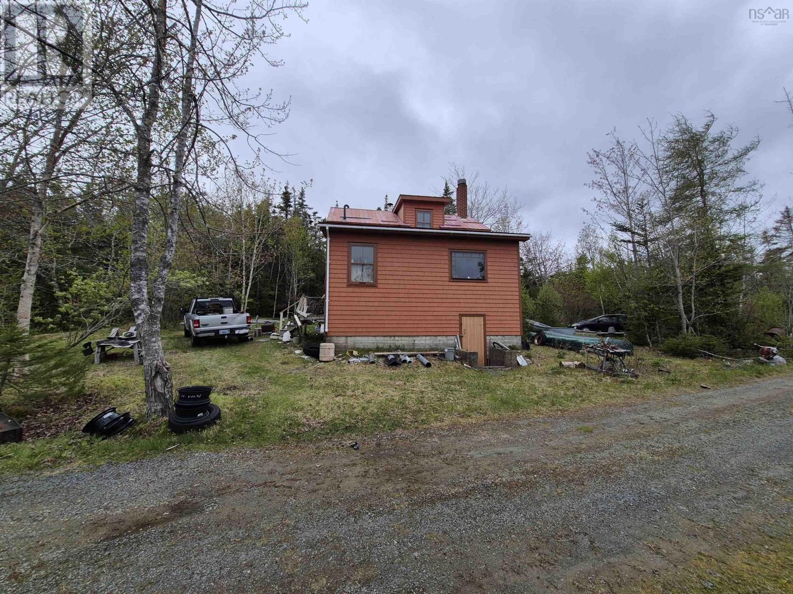 2618 Highway 7 - 9