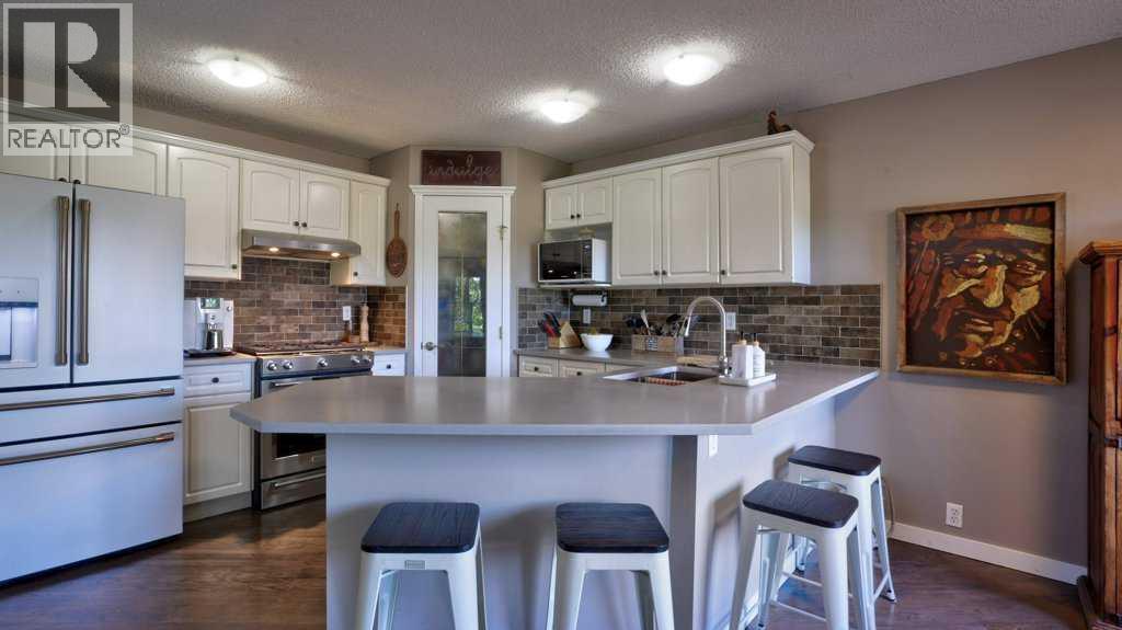537 Douglas Glen Point SE — photo 13
