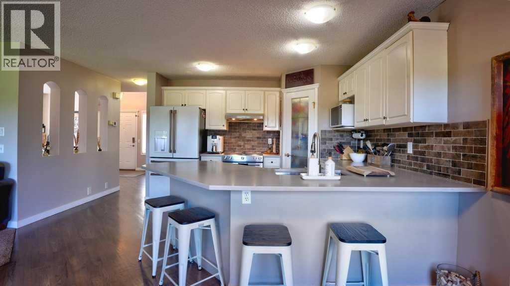 537 Douglas Glen Point SE — photo 16
