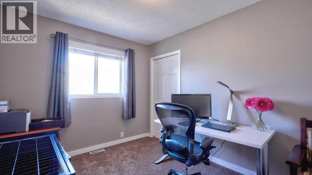 537 Douglas Glen Point SE — photo 35