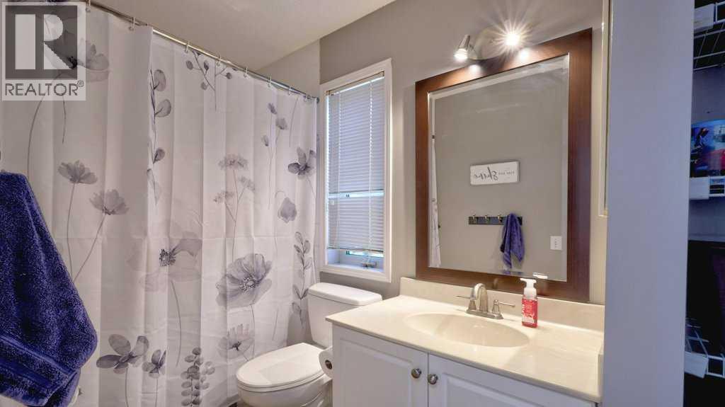 537 Douglas Glen Point SE — photo 36