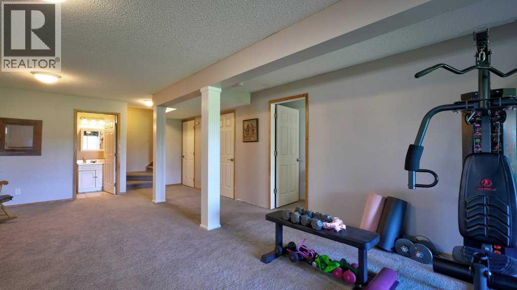 537 Douglas Glen Point SE — photo 39