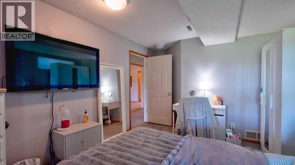 537 Douglas Glen Point SE — photo 42