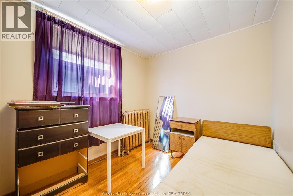 801 VICTORIA AVENUE - 29