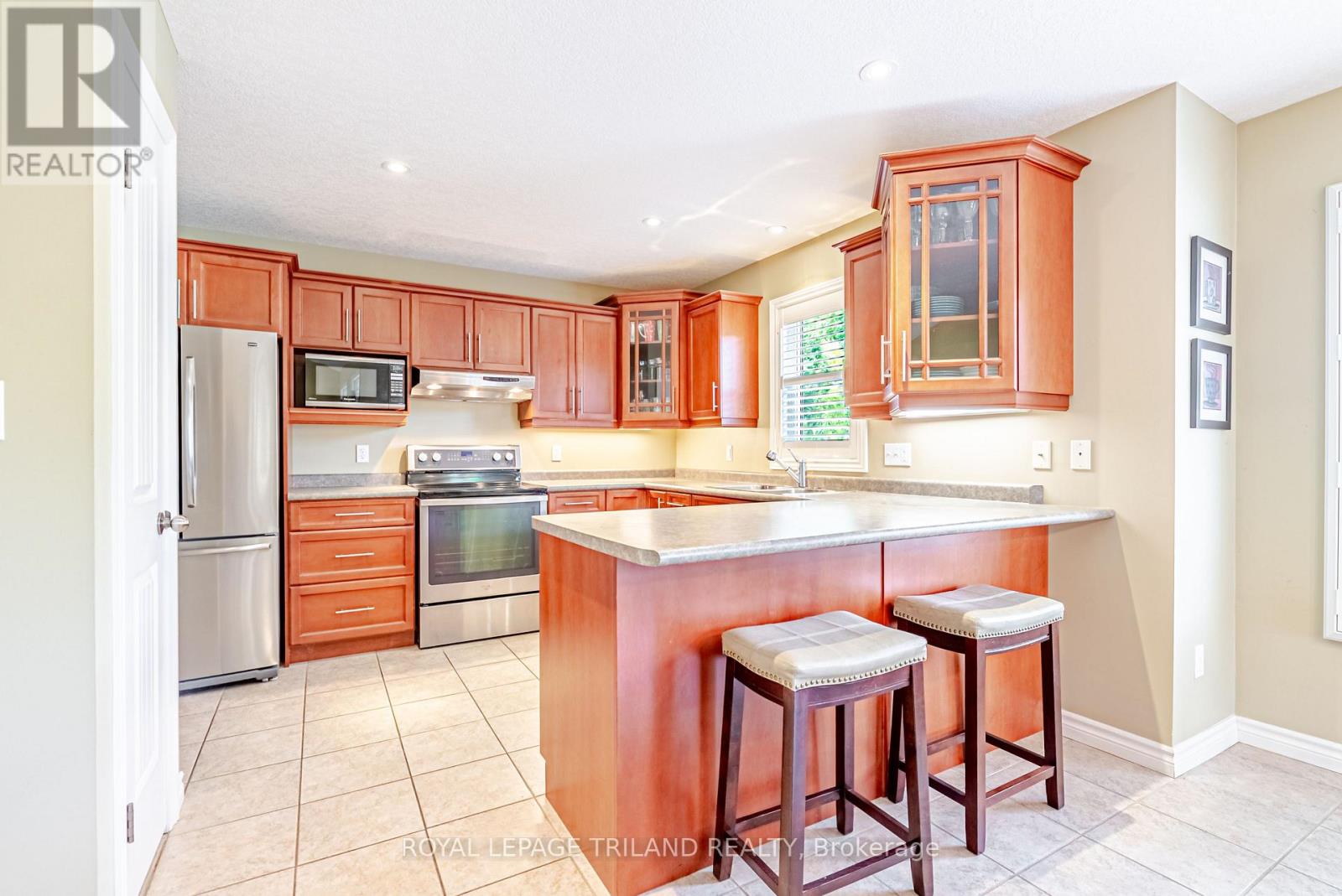 26 AUGUSTA CRESCENT - 12