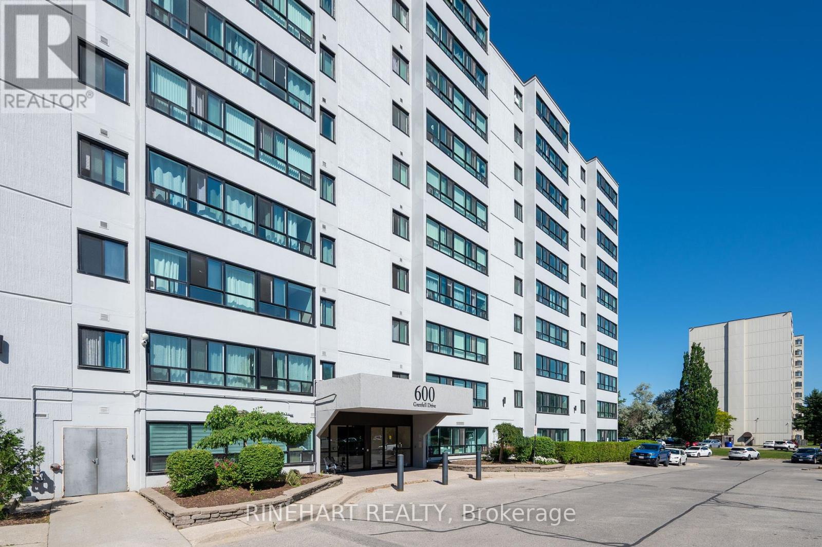 #311 600 GRENFELL DRIVE - 2