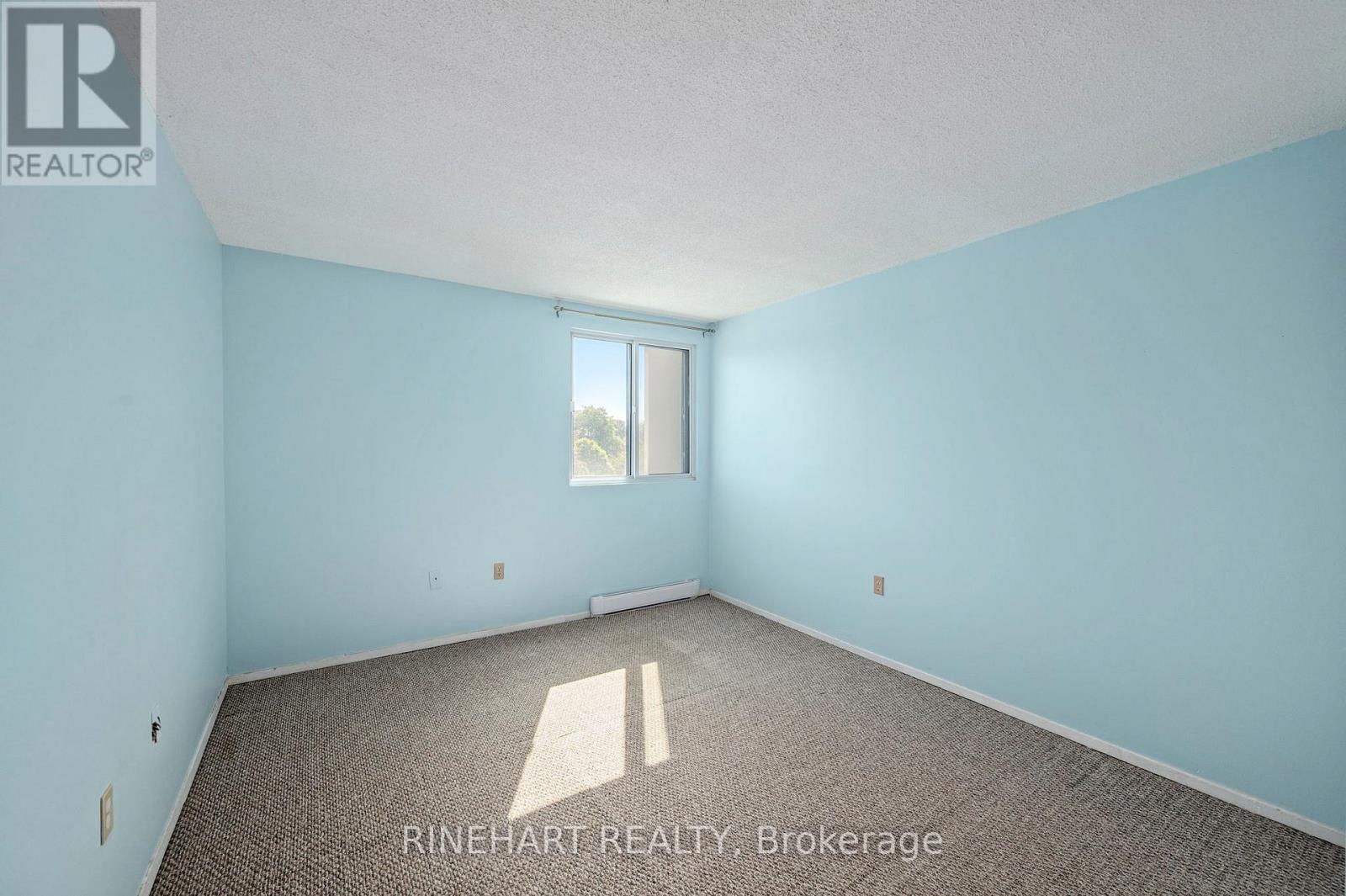 #311 600 GRENFELL DRIVE - 20