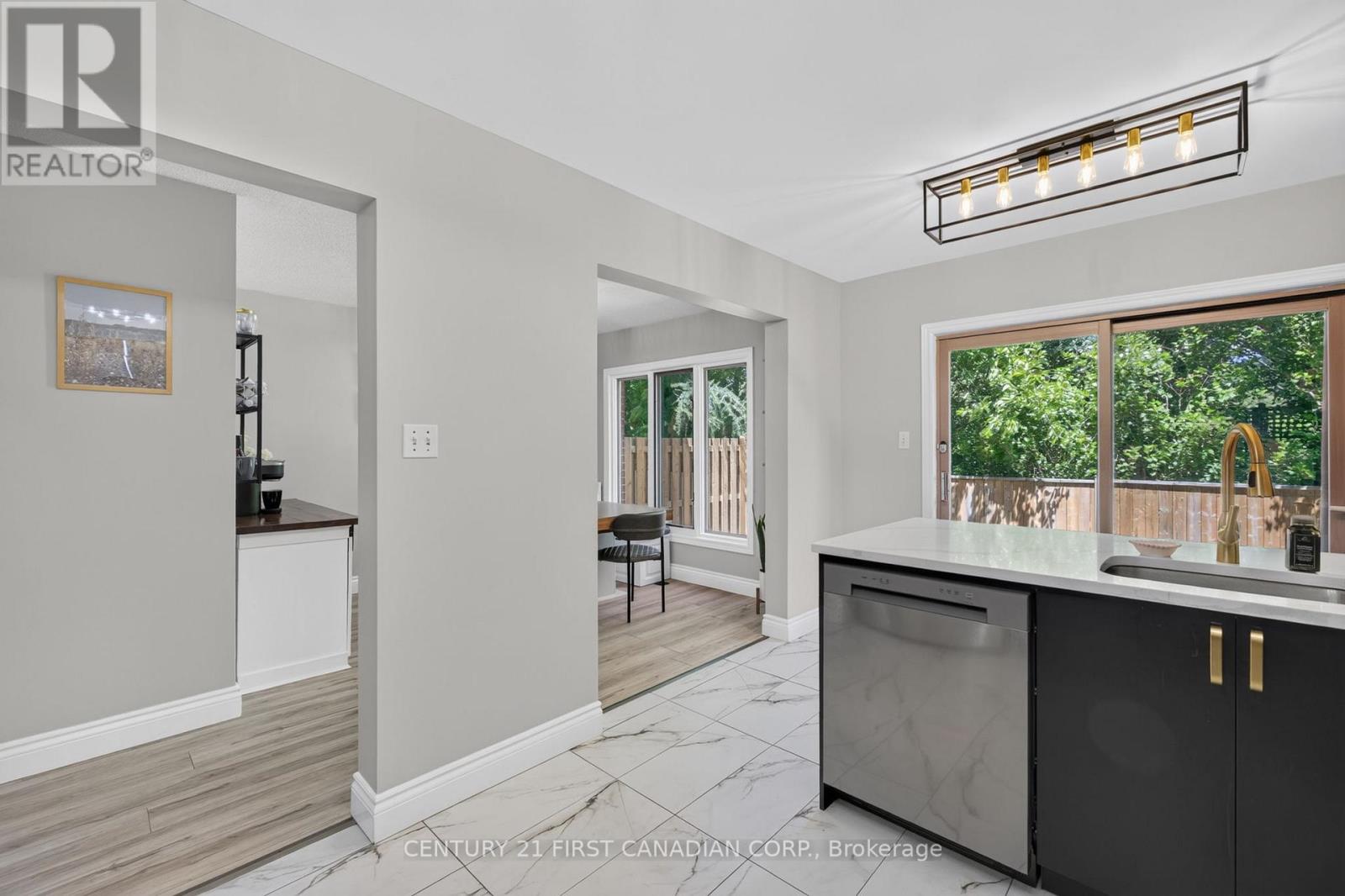 #28 1478 ADELAIDE STREET N - 15