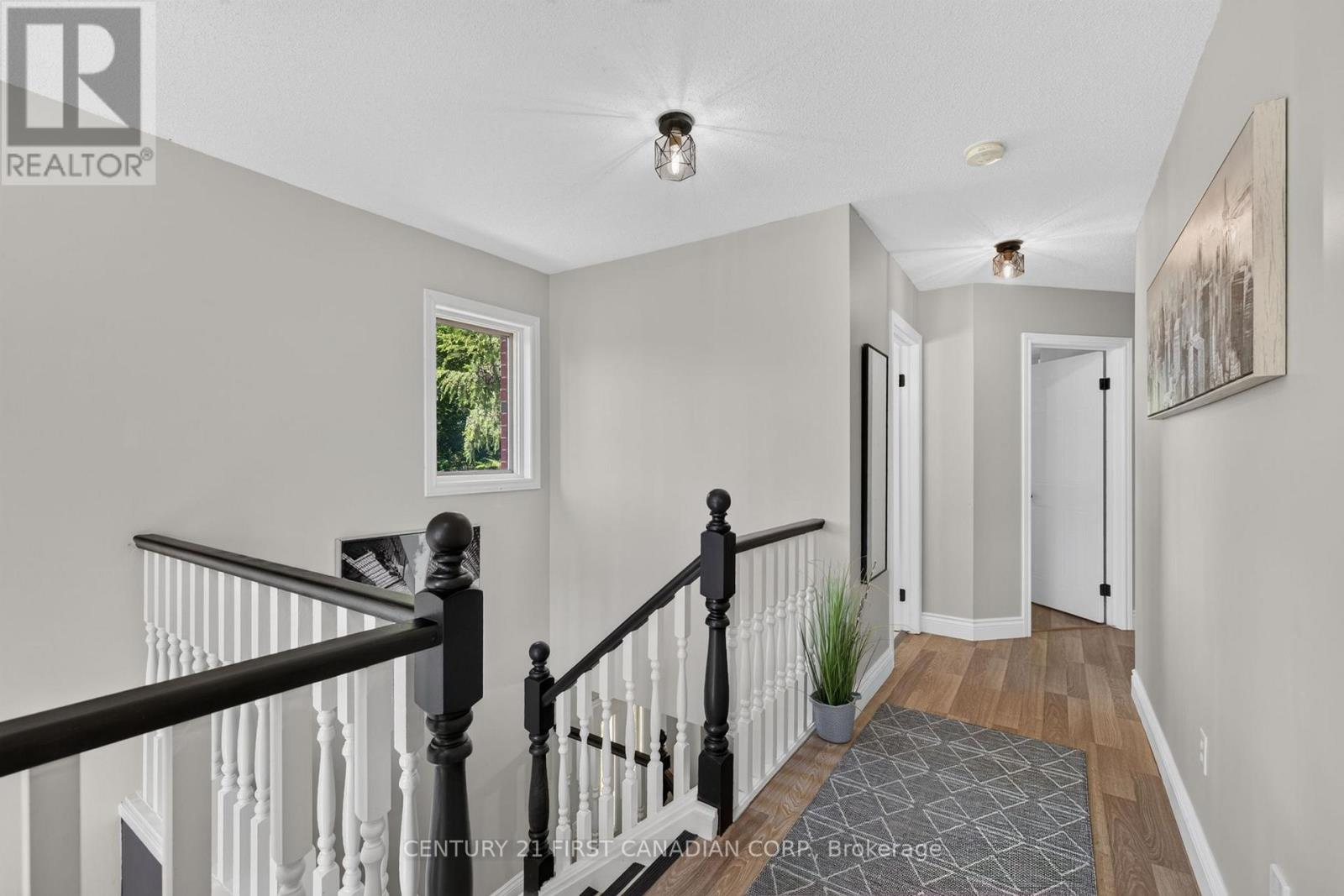 #28 1478 ADELAIDE STREET N - 18