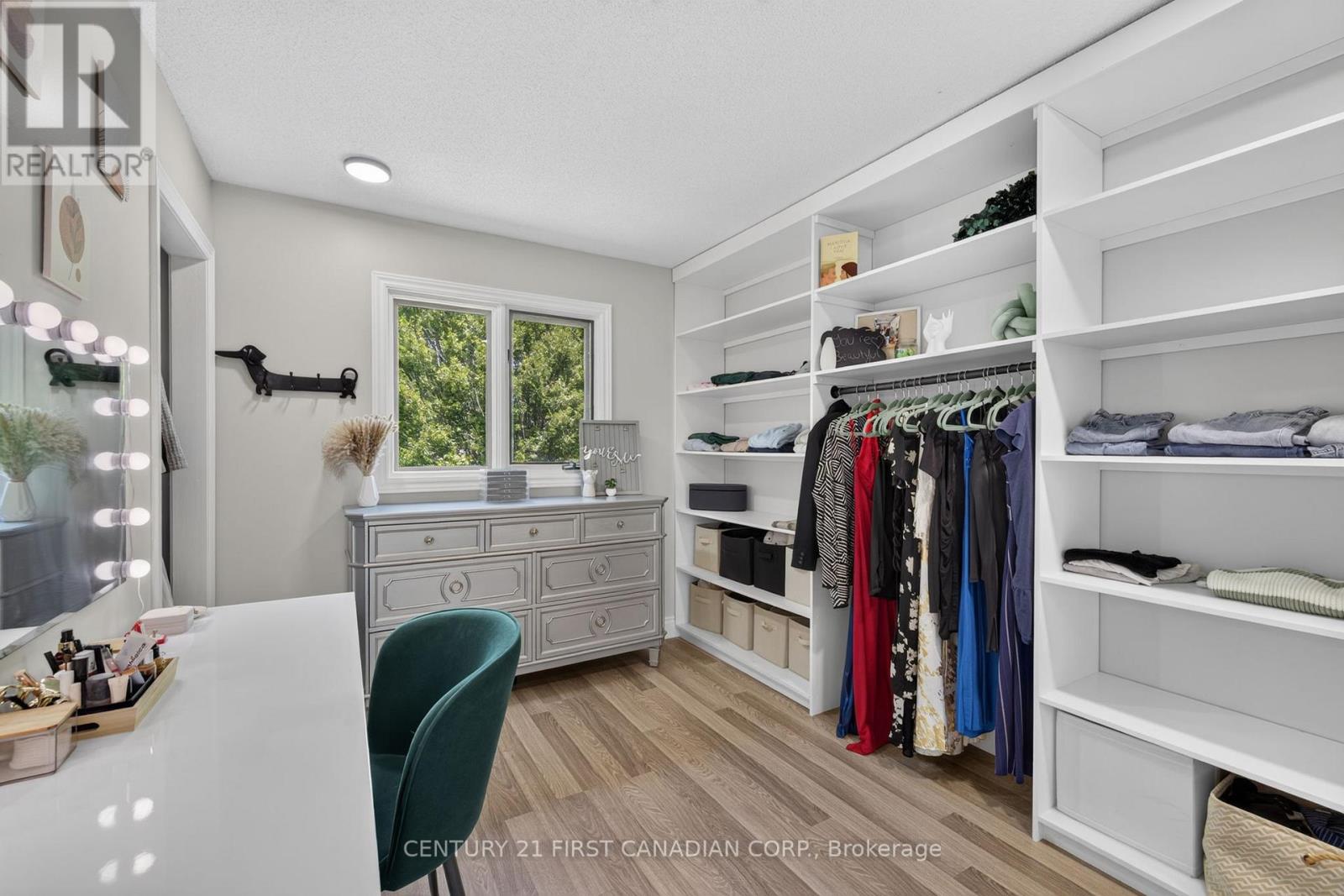 #28 1478 ADELAIDE STREET N - 27