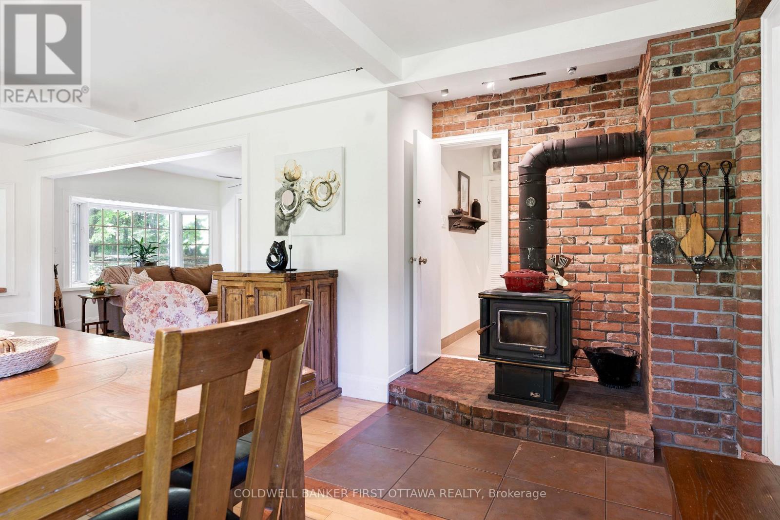 1358 RIDEAU FERRY ROAD - 14