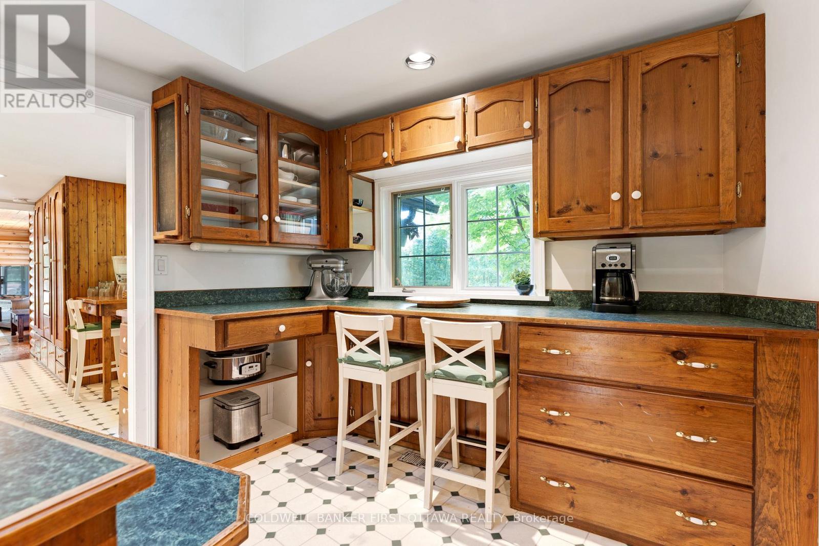 1358 RIDEAU FERRY ROAD - 17