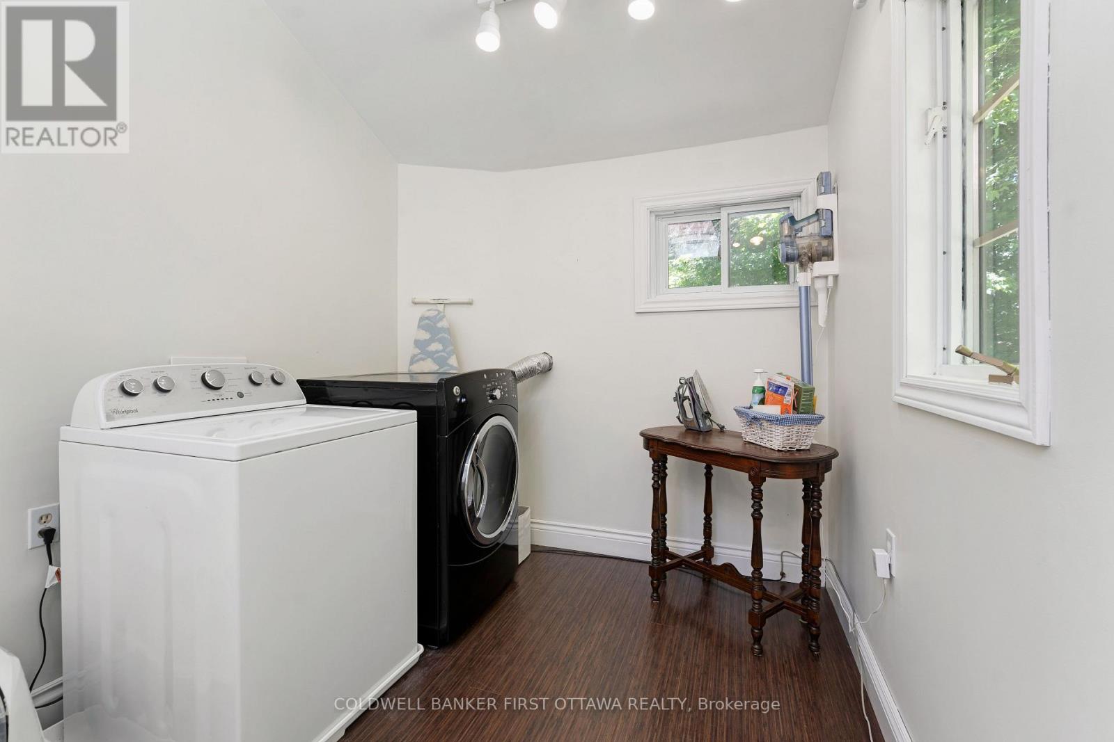 1358 RIDEAU FERRY ROAD - 30