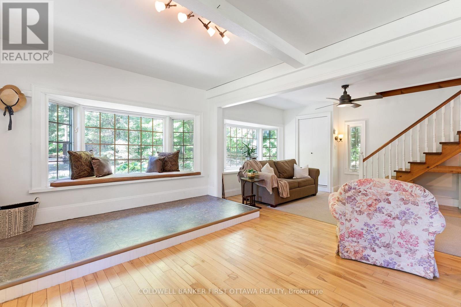 1358 RIDEAU FERRY ROAD - 8