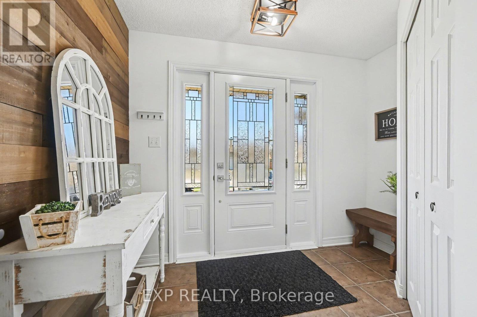 212 JASPER CRESCENT - 12