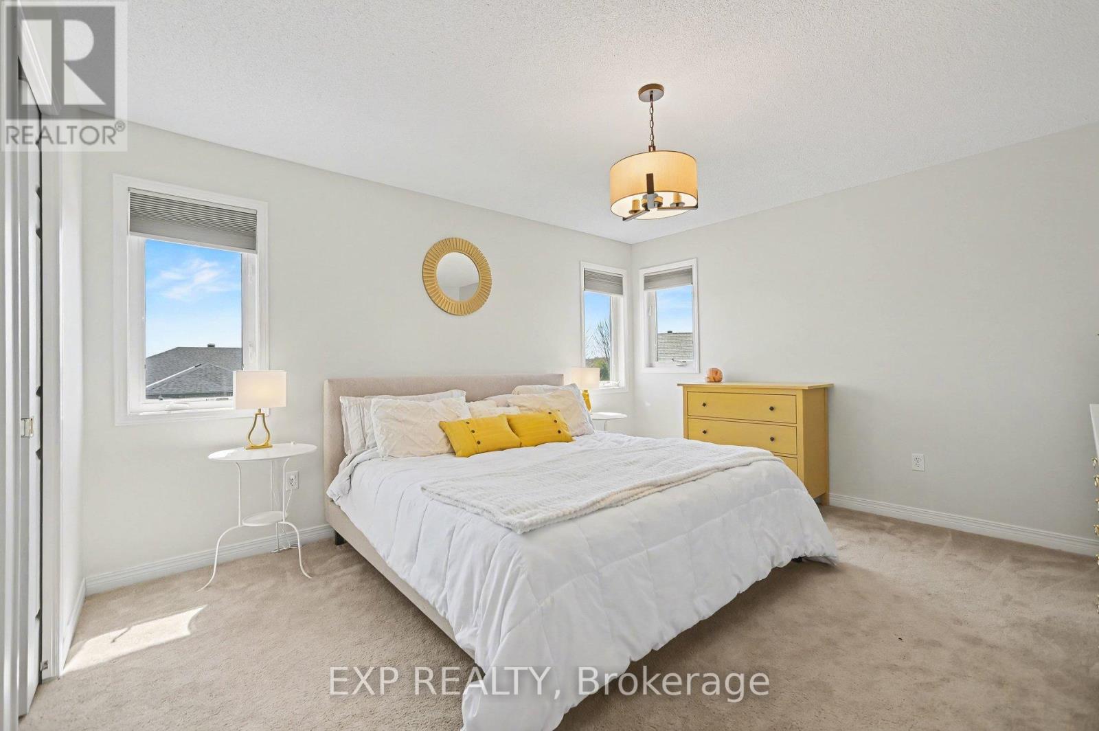 212 JASPER CRESCENT - 25