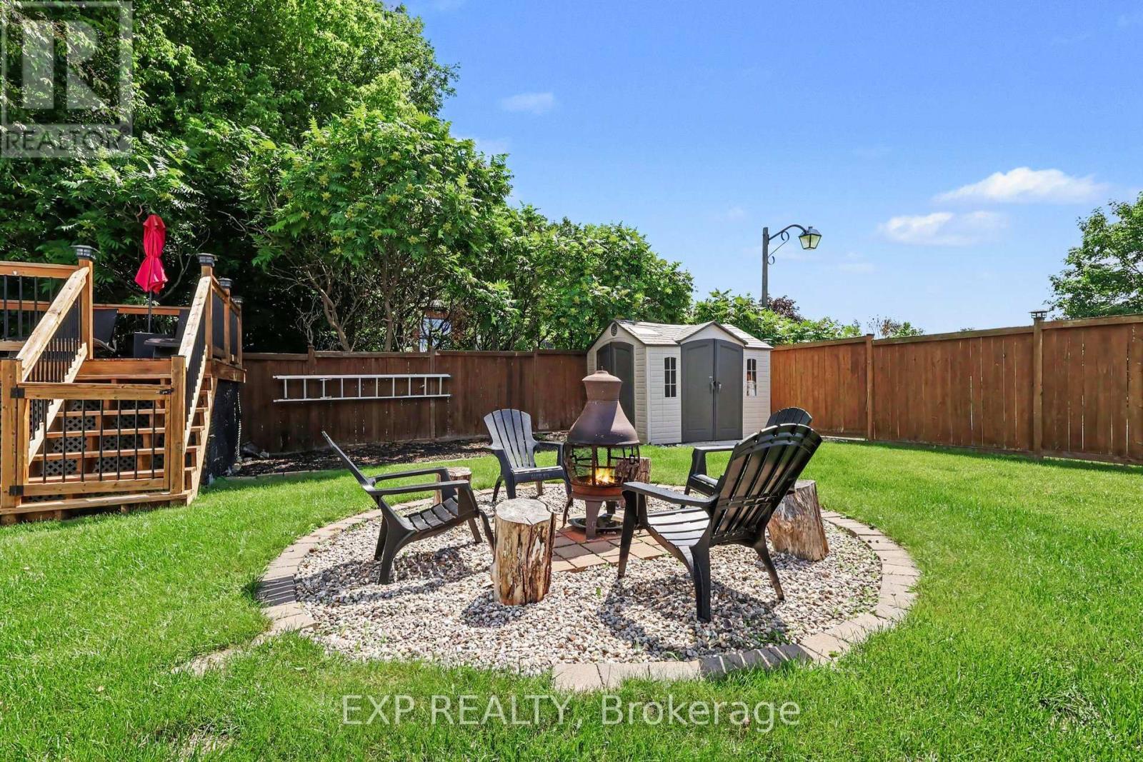 212 JASPER CRESCENT - 6