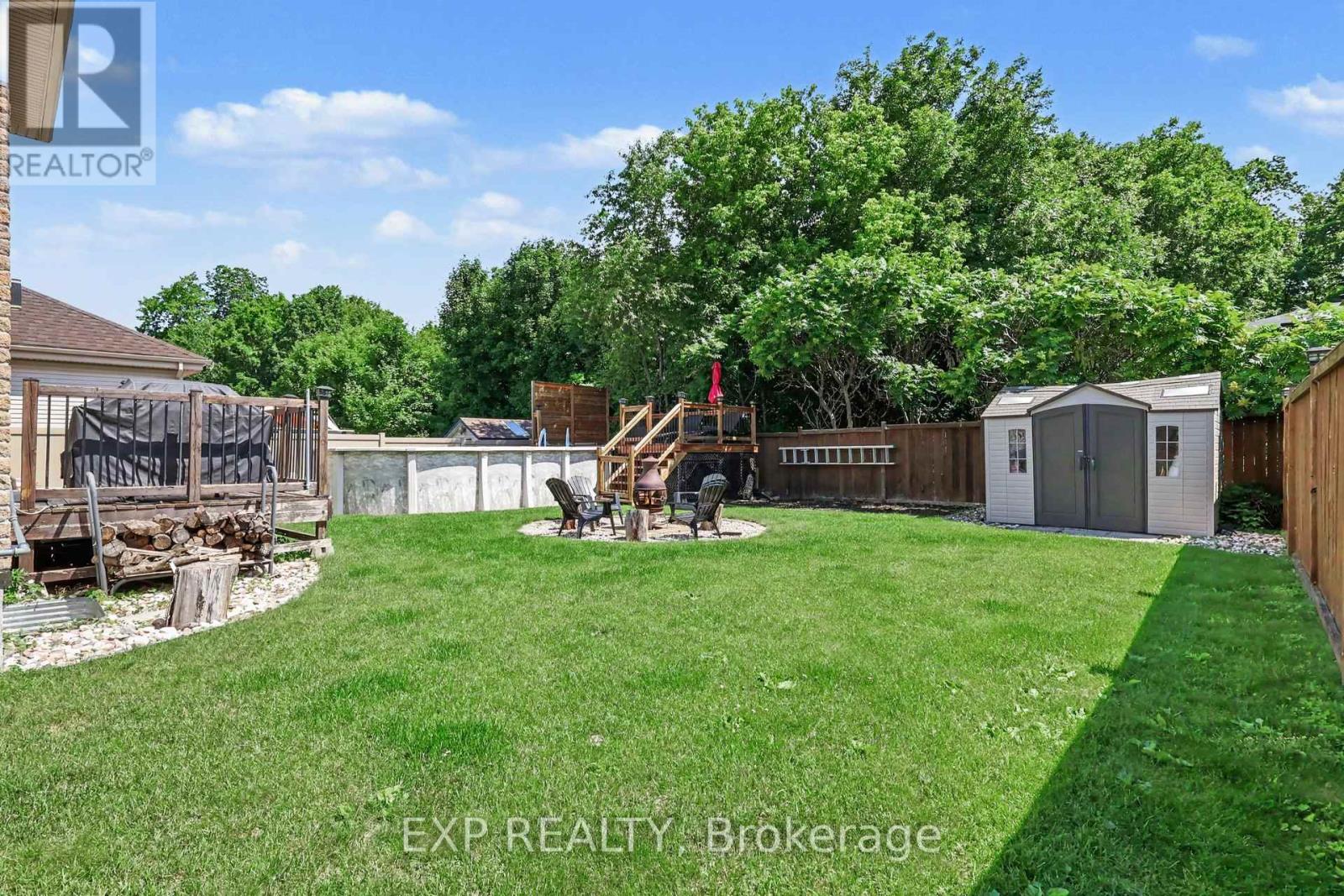 212 JASPER CRESCENT - 8