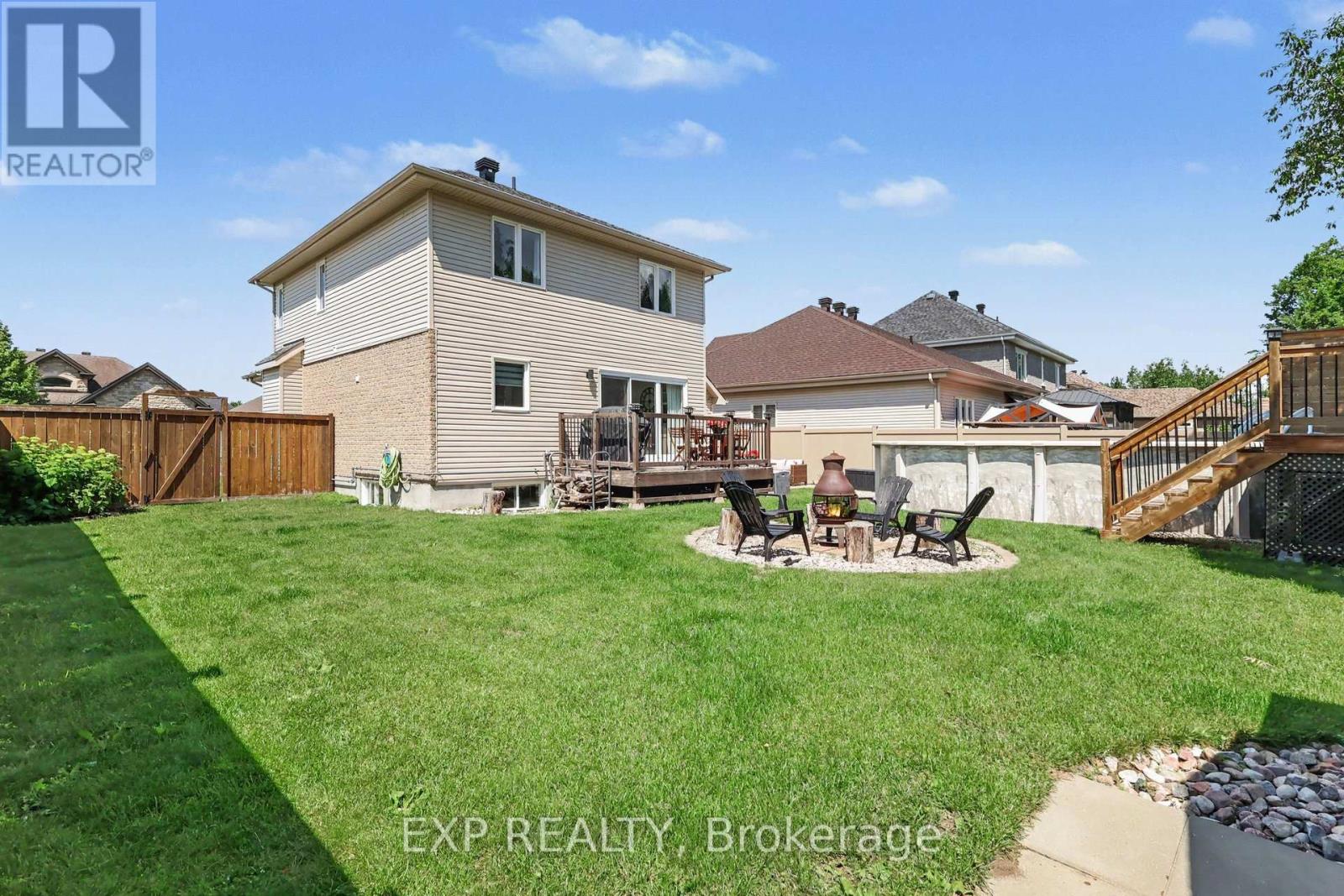 212 JASPER CRESCENT - 9