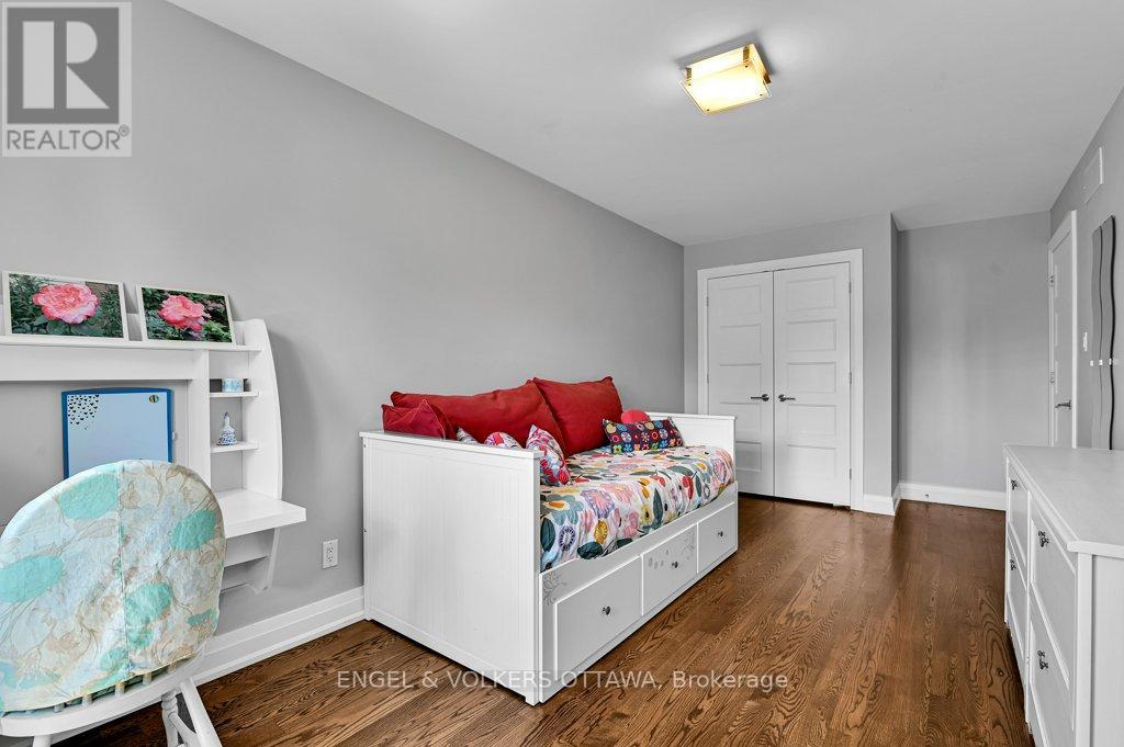 3 Bed, 4 Bath House for Sale in Ottawa – 331 DUNCAIRN AVENUE, Ottawa – MLS# X13487296 - Image 24