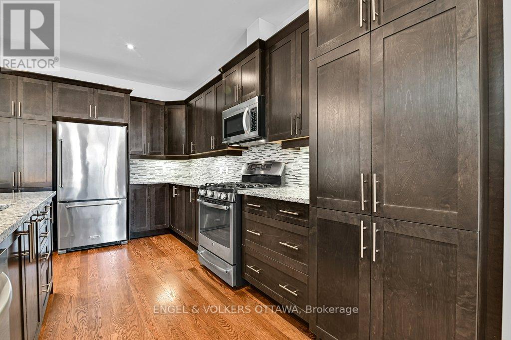 3 Bed, 4 Bath House for Sale in Ottawa – 331 DUNCAIRN AVENUE, Ottawa – MLS# X13487296 - Image 6
