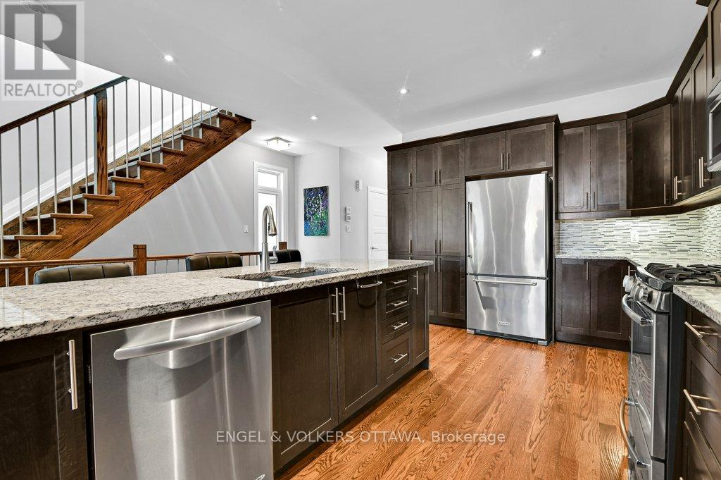 3 Bed, 4 Bath House for Sale in Ottawa – 331 DUNCAIRN AVENUE, Ottawa – MLS# X13487296 - Image 7