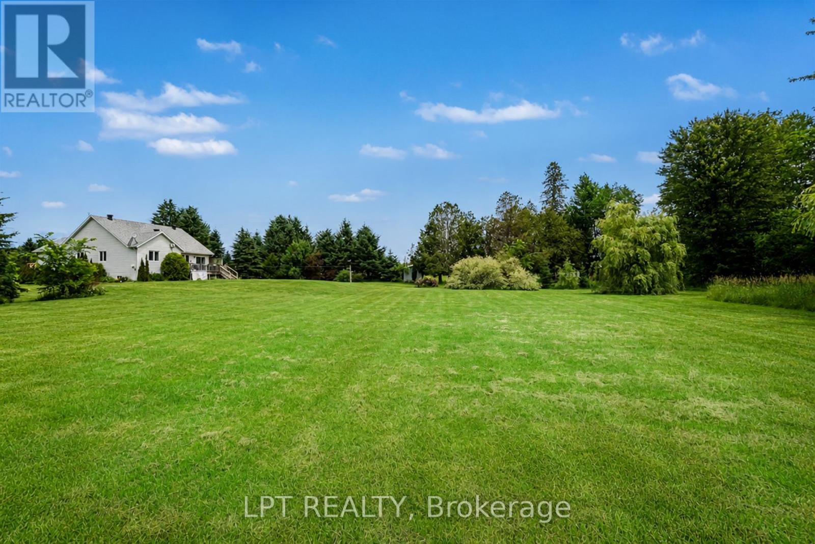 3 Bed, 2 Bath House for Sale in Ottawa – 3898 ETIENNE ROAD, Ottawa – MLS# X13487352 - Image 33