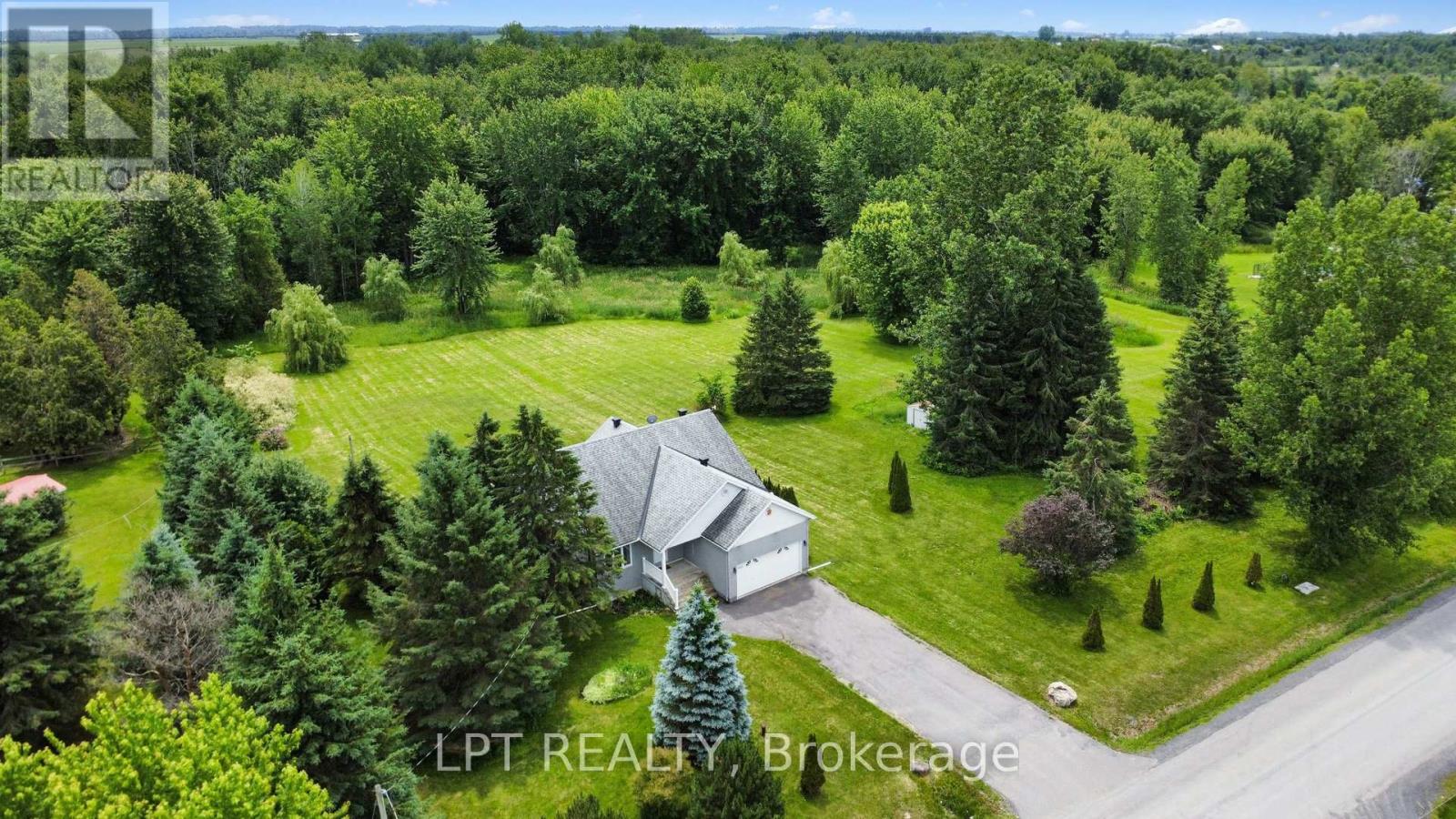 3 Bed, 2 Bath House for Sale in Ottawa – 3898 ETIENNE ROAD, Ottawa – MLS# X13487352 - Image 6