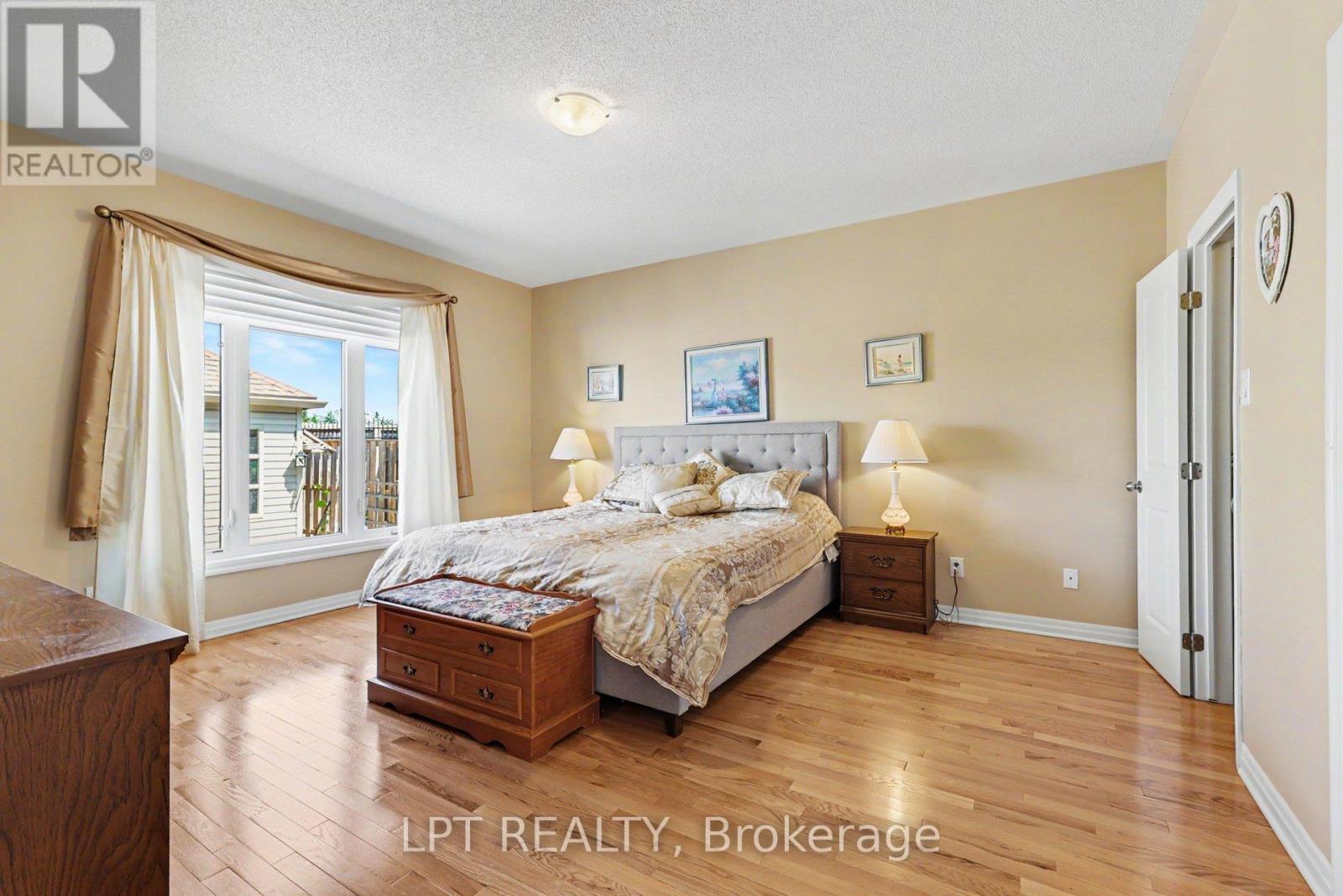 3 Bed, 3 Bath House for Sale in Ottawa – 392 BAMBURGH WAY, Ottawa – MLS# X13487354 - Image 16