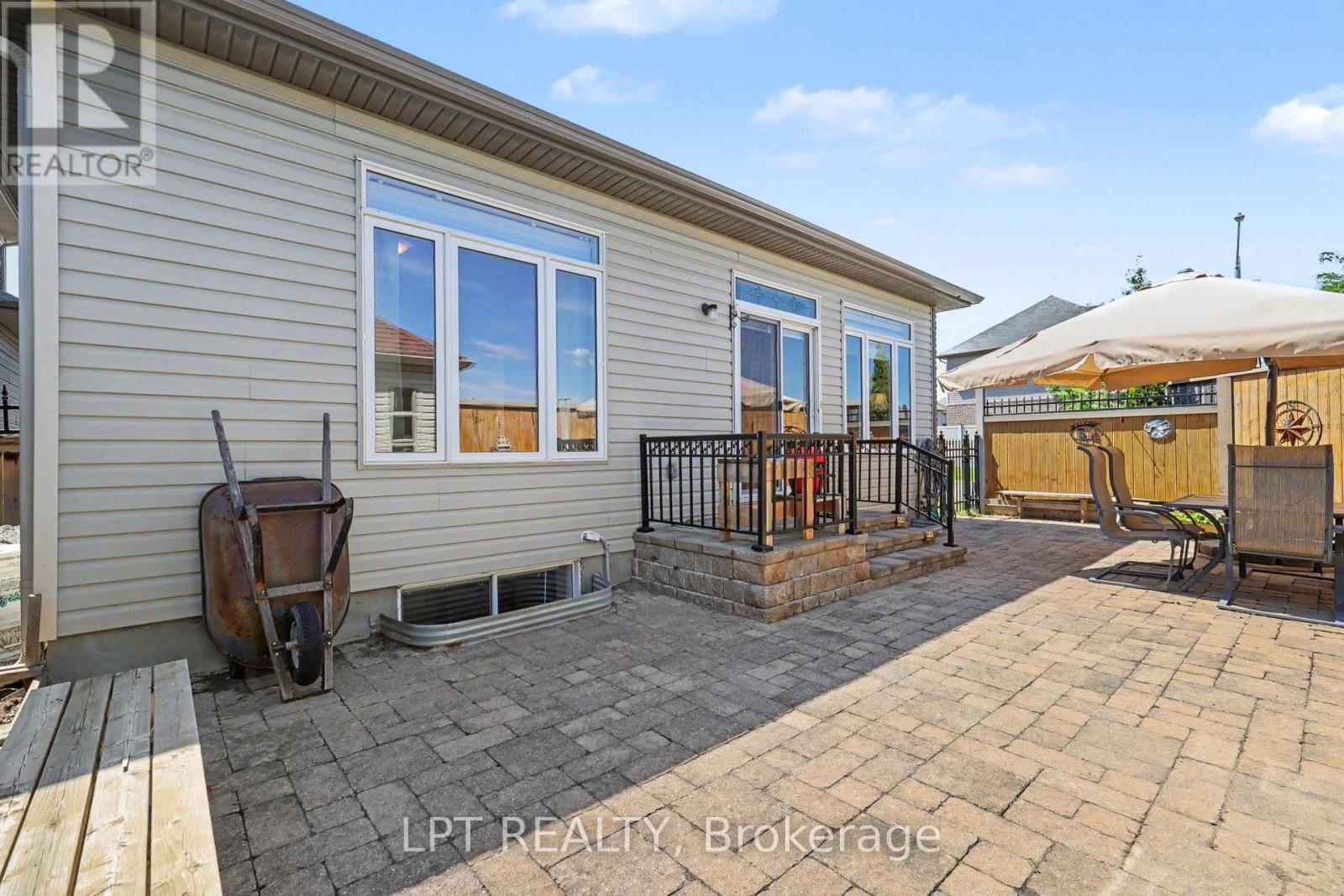 3 Bed, 3 Bath House for Sale in Ottawa – 392 BAMBURGH WAY, Ottawa – MLS# X13487354 - Image 30