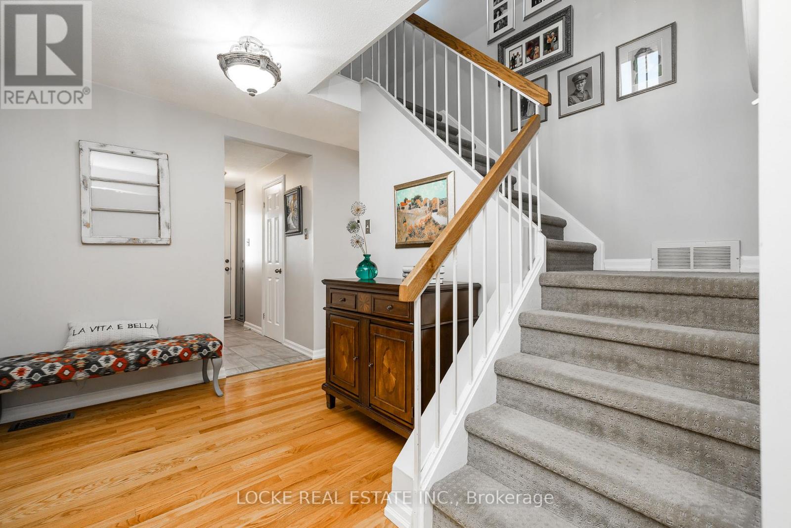 3 Bed, 3 Bath House for Sale in Ottawa – 1821 WOODHAVEN HEIGHTS, Ottawa – MLS# X13487426 - Image 7