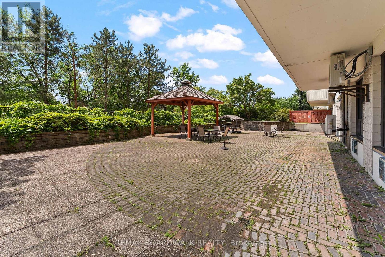 #812 40 LANDRY STREET - 38