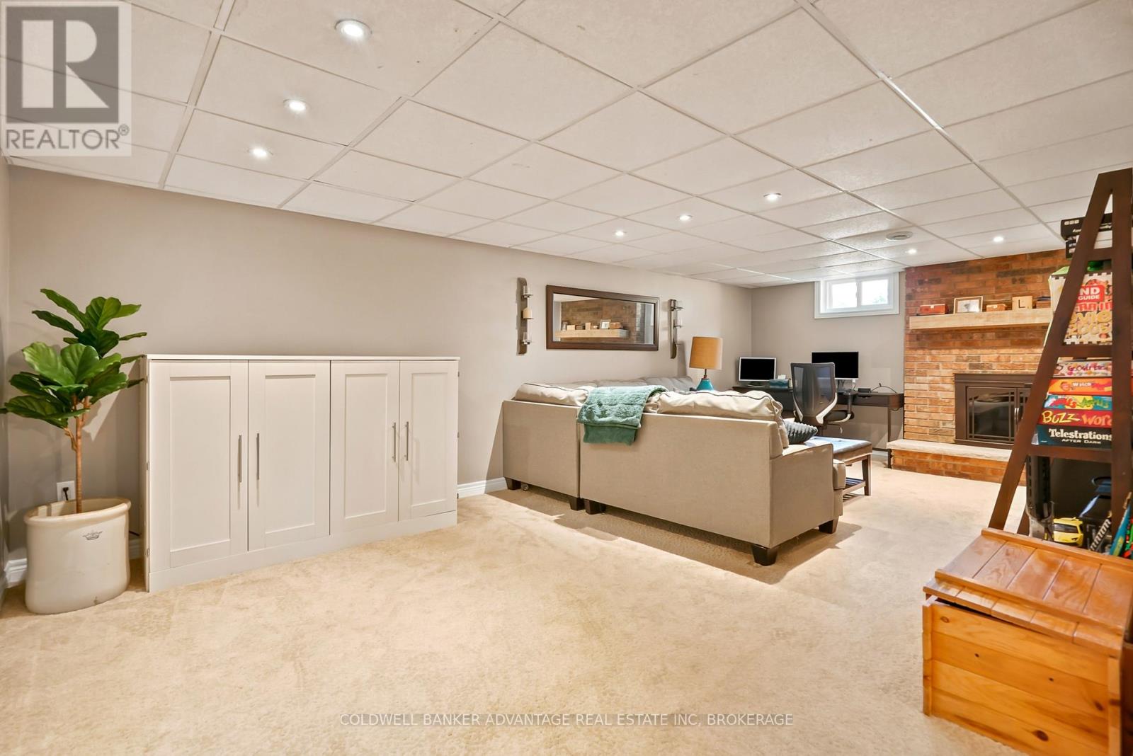 40 WELLBROOK BOULEVARD - 24