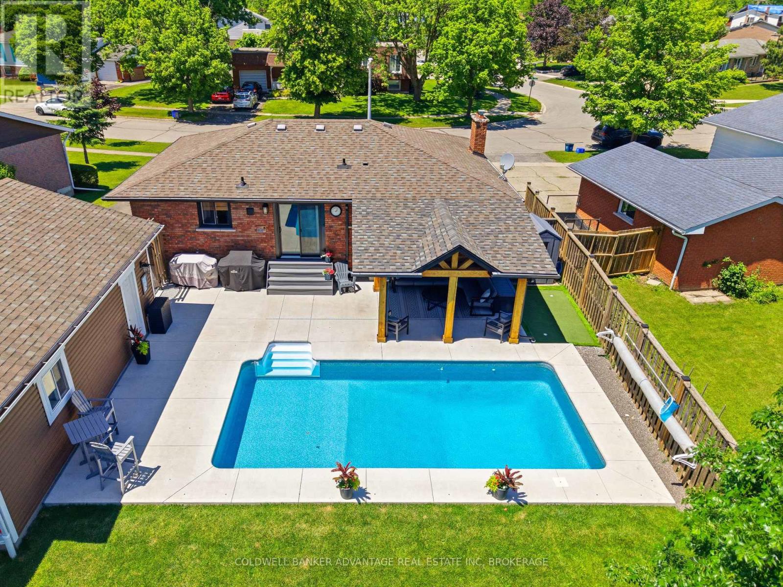 40 WELLBROOK BOULEVARD - 3