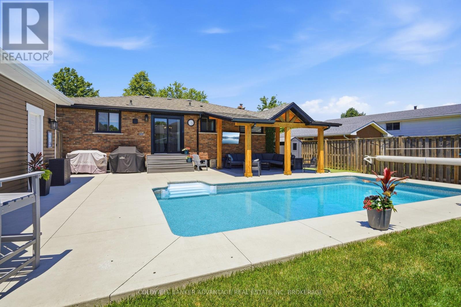 40 WELLBROOK BOULEVARD - 35