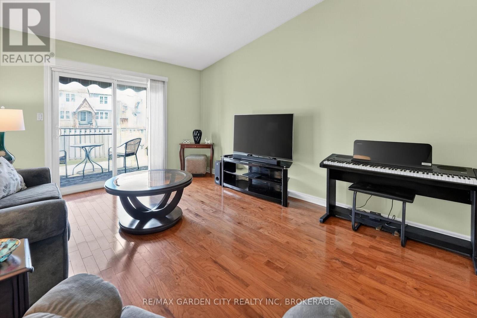 #9 162 FIRST STREET - 10
