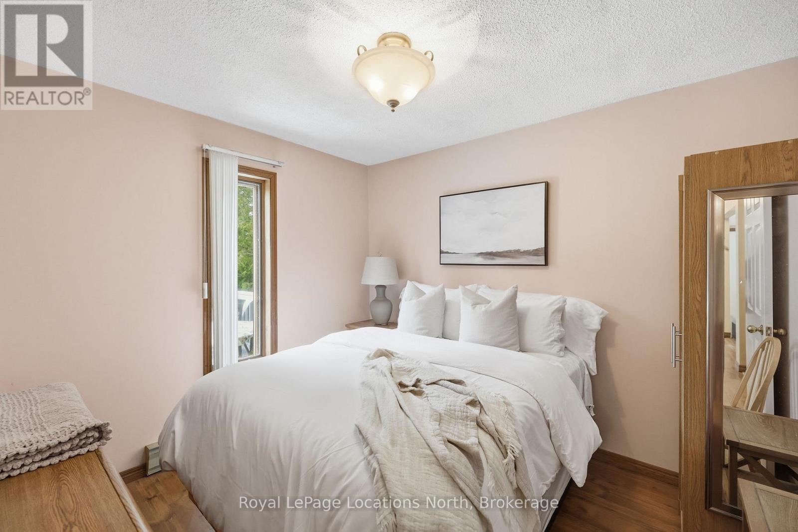 27 YORK STREET - 26