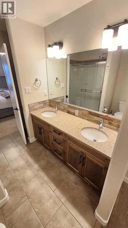 2723 45 Street S - 27