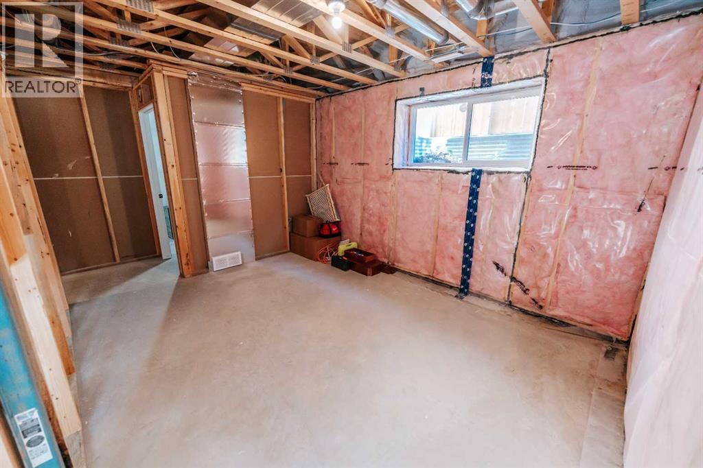 2723 45 Street S - 33
