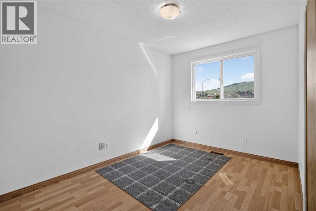 26 Glenpatrick Crescent — photo 26