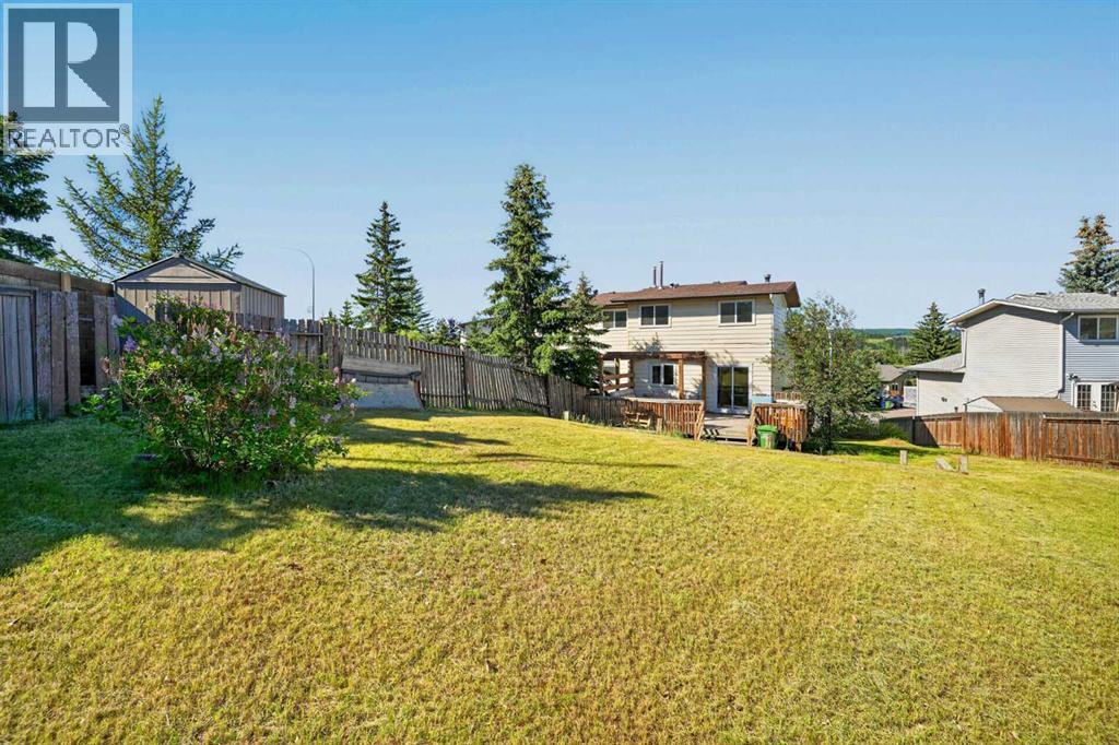 26 Glenpatrick Crescent — photo 32